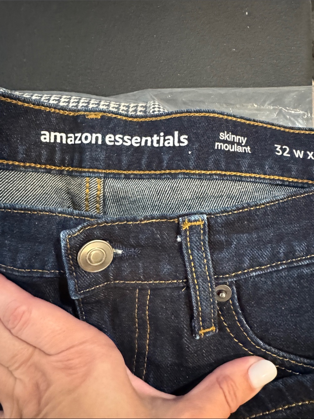 Amazon Essentials Women Skinny Jeans in Dark Indigo